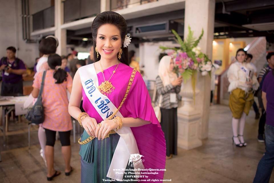 สาวงาม อุดรธานี คว้ามงกุฏกุลสตรีศรีรัตนโกสินธุ์ 2558