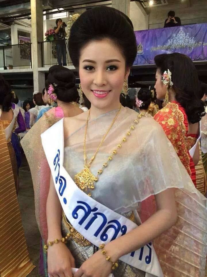 สาวงาม อุดรธานี คว้ามงกุฏกุลสตรีศรีรัตนโกสินธุ์ 2558