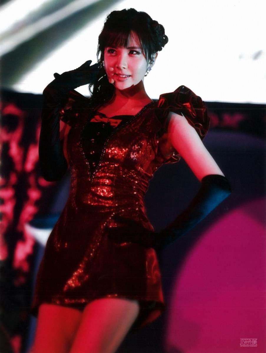 Girls' Generation World Tour ~Girls&Peace~ in Seoul scan
