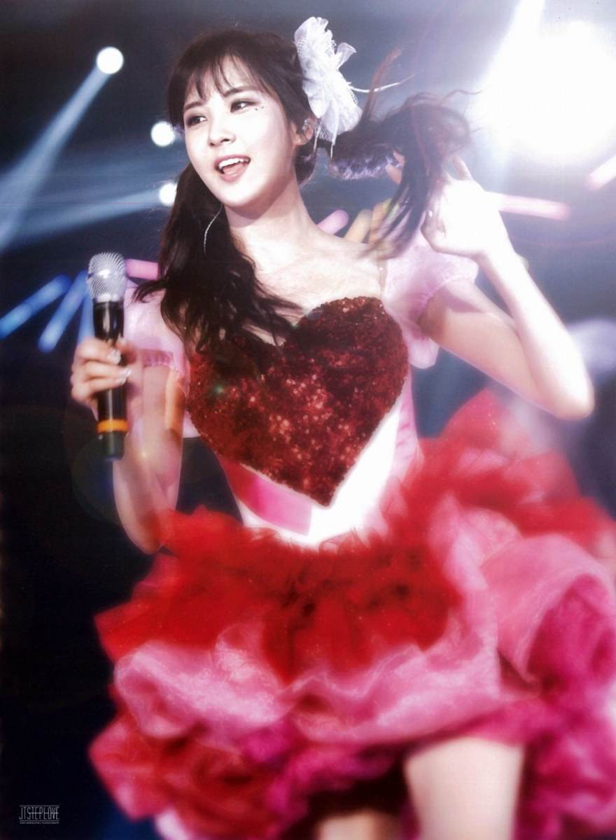 Girls' Generation World Tour ~Girls&Peace~ in Seoul scan