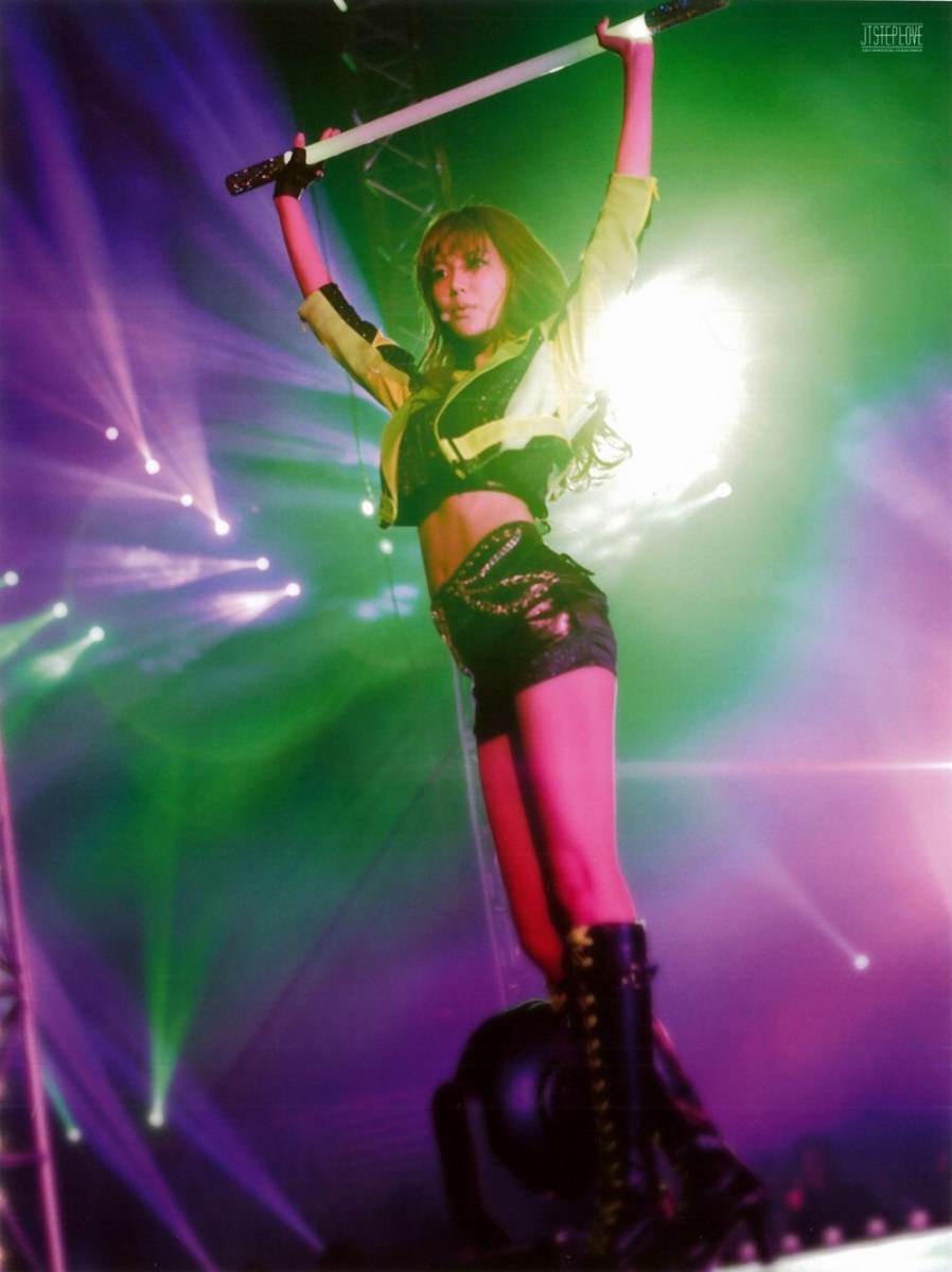 Girls' Generation World Tour ~Girls&Peace~ in Seoul scan