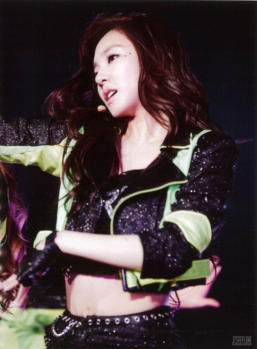 Girls' Generation World Tour ~Girls&Peace~ in Seoul scan