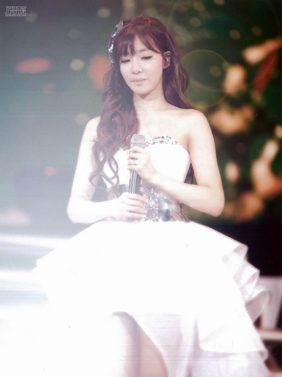 Girls' Generation World Tour ~Girls&Peace~ in Seoul scan