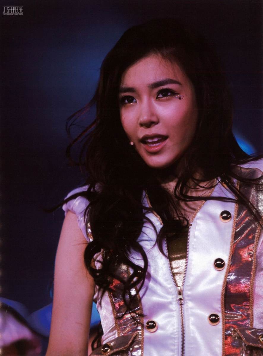 Girls' Generation World Tour ~Girls&Peace~ in Seoul scan