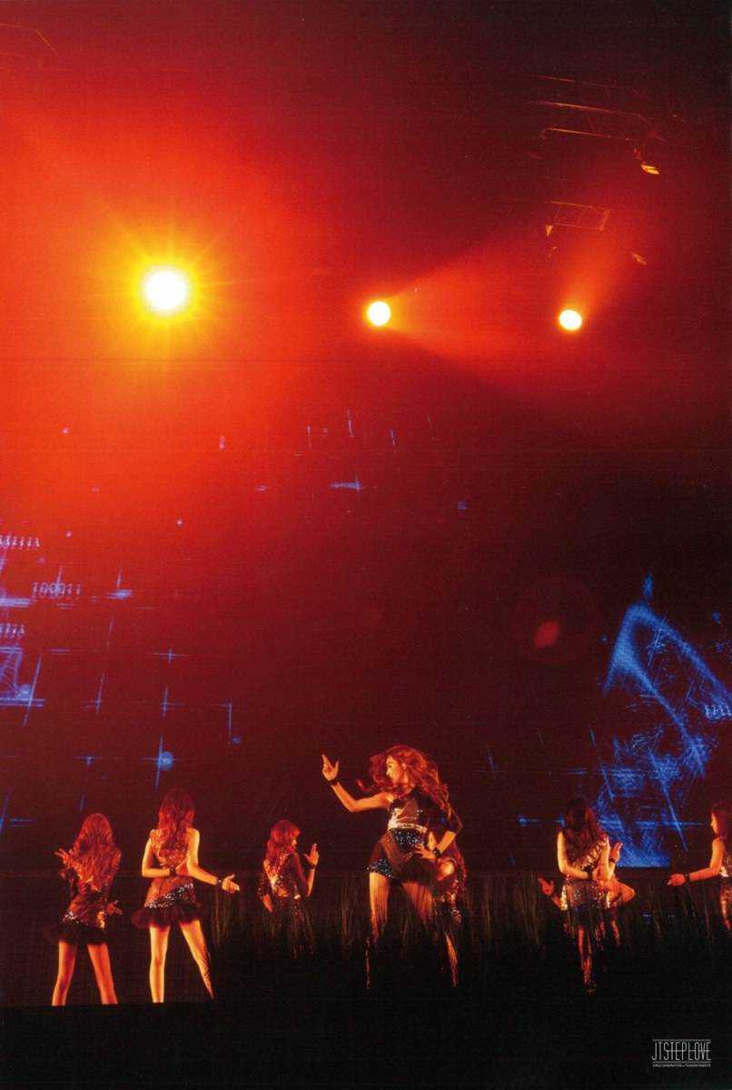 Girls' Generation The Best Live at Tokyo Dome scan