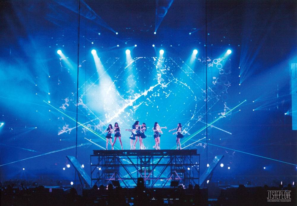 Girls' Generation The Best Live at Tokyo Dome scan