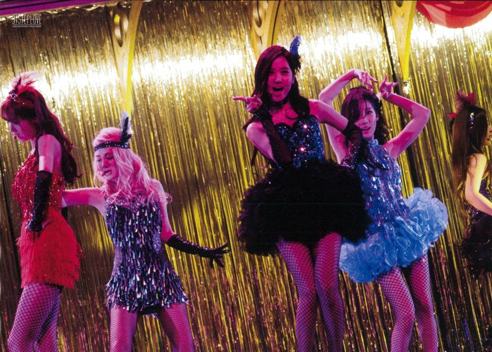 Girls' Generation The Best Live at Tokyo Dome scan