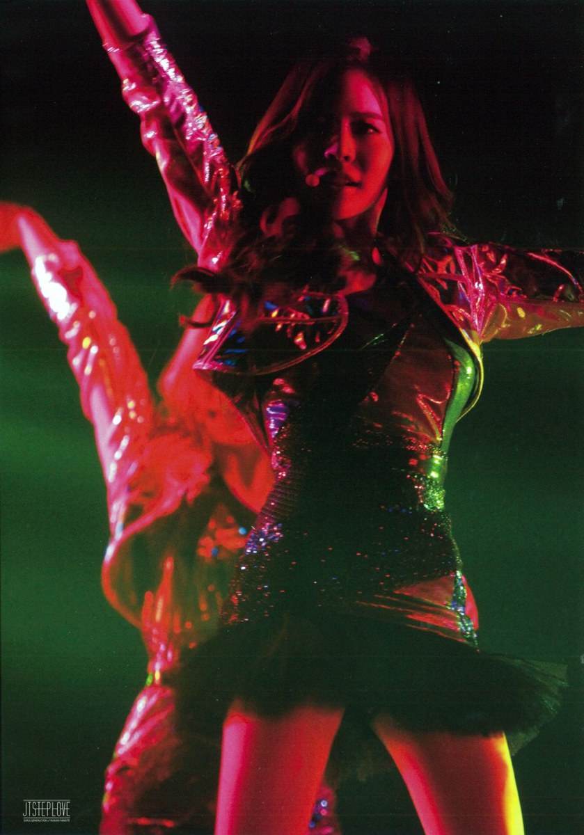Girls' Generation The Best Live at Tokyo Dome scan