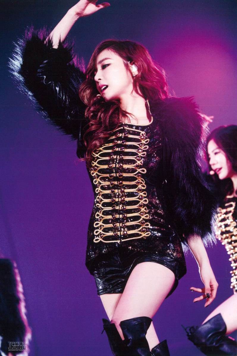 Girls' Generation The Best Live at Tokyo Dome scan