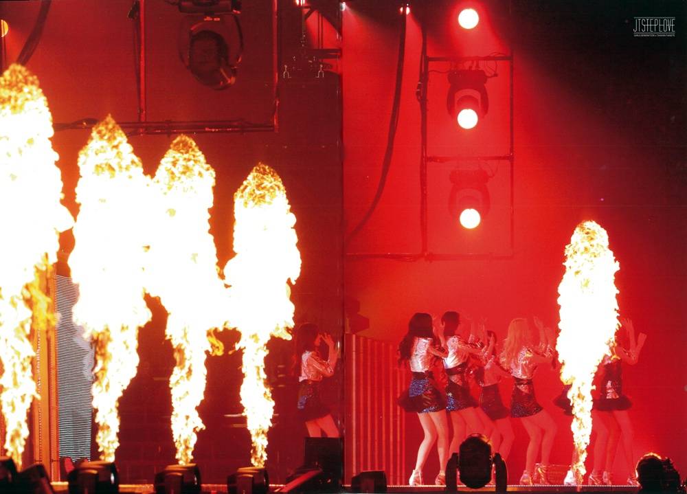 Girls' Generation The Best Live at Tokyo Dome scan