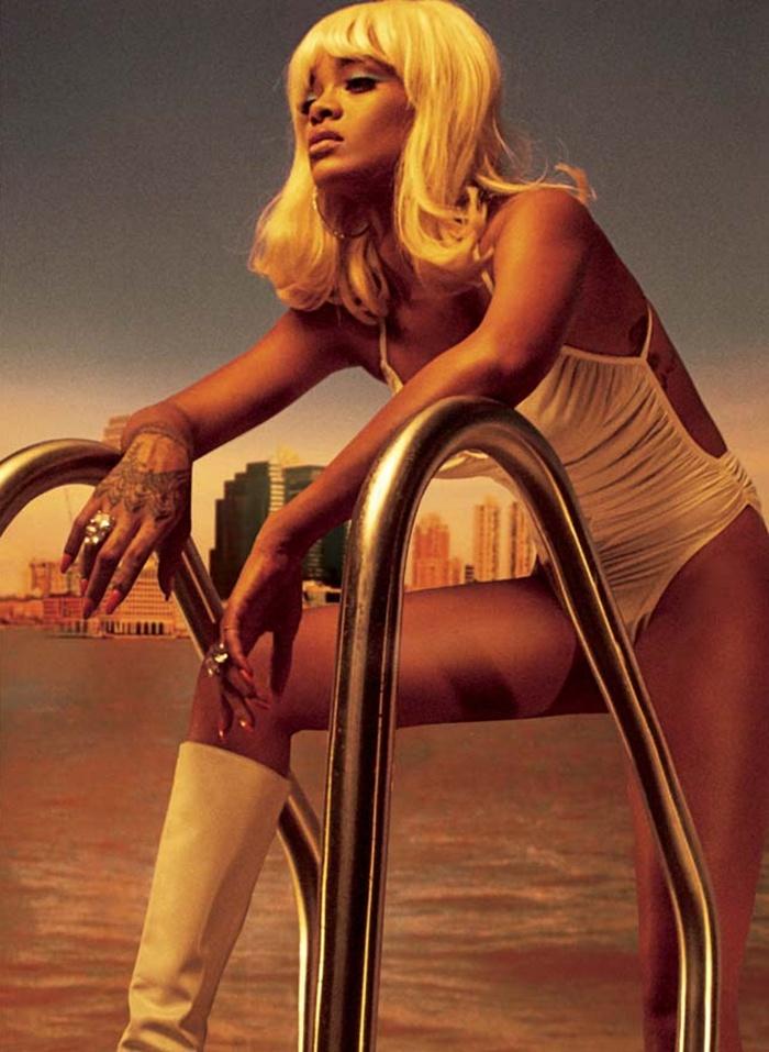 Rihanna @ V Magazine #95 Summer 2015