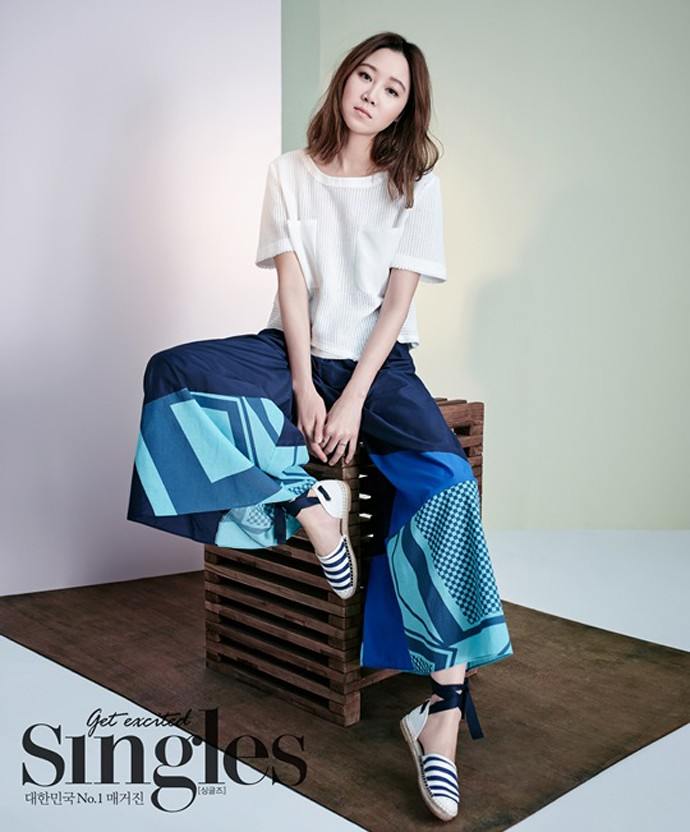 Gong Hyo Jin @ Singles Korea May 2015