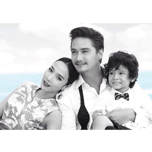 ภาพบิลบอร์ดทั่วกรุงเทพ ซุปตาร์ อั้ม & อนันดา กับ คอนโดสุดหรูระดับ ไฮ-เอนด์ของไทย "มหาสมุทร" Mahasamutr!!