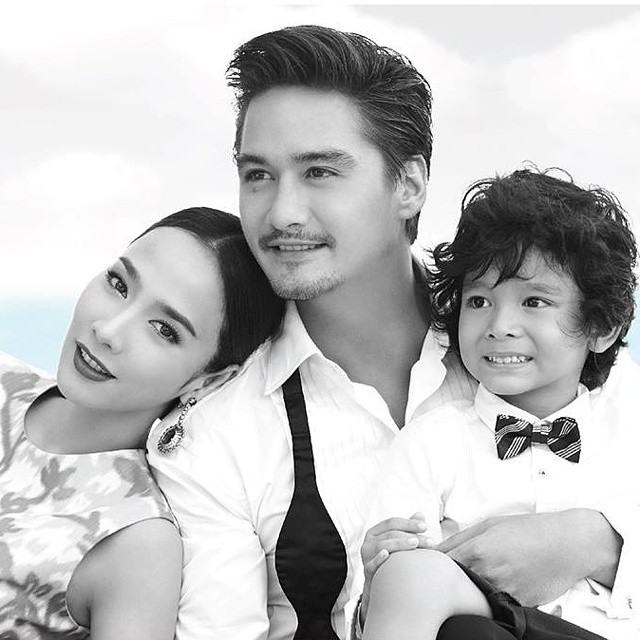 ภาพบิลบอร์ดทั่วกรุงเทพ ซุปตาร์ อั้ม & อนันดา กับ คอนโดสุดหรูระดับ ไฮ-เอนด์ของไทย "มหาสมุทร" Mahasamutr!!
