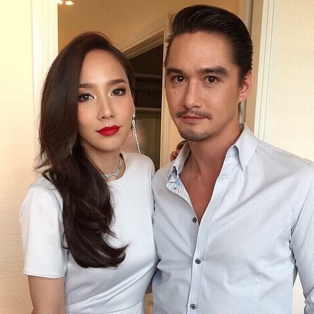 ภาพบิลบอร์ดทั่วกรุงเทพ ซุปตาร์ อั้ม & อนันดา กับ คอนโดสุดหรูระดับ ไฮ-เอนด์ของไทย "มหาสมุทร" Mahasamutr!!