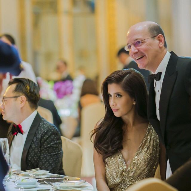 ปู-ไปรยา ในชุดจากแบรนด์ Jenny Packham ขณะไปร่วมงาน VOGUE Thailand Gala