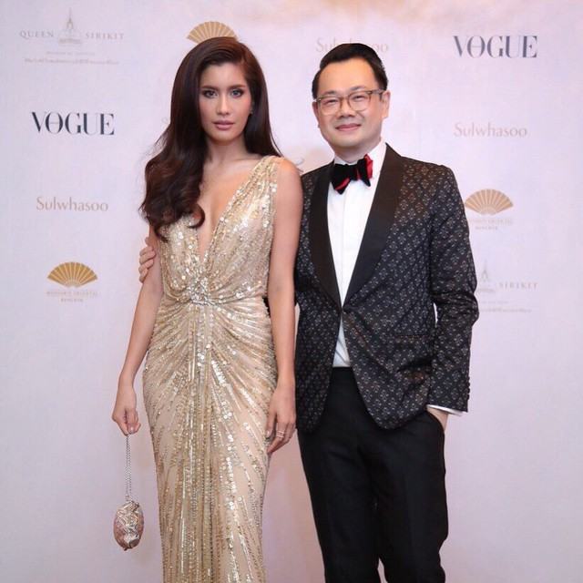 ปู-ไปรยา ในชุดจากแบรนด์ Jenny Packham ขณะไปร่วมงาน VOGUE Thailand Gala