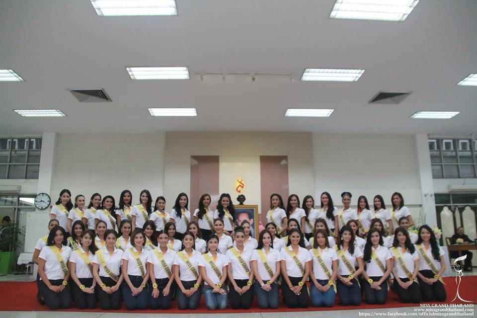 ผู้เข้าประกวด Miss Grand Thailand 2015 ถวายพระพร พระบาทสมเด็จพระเจ้าอยู่หัว ที่โรงพยาบาลศิริราช