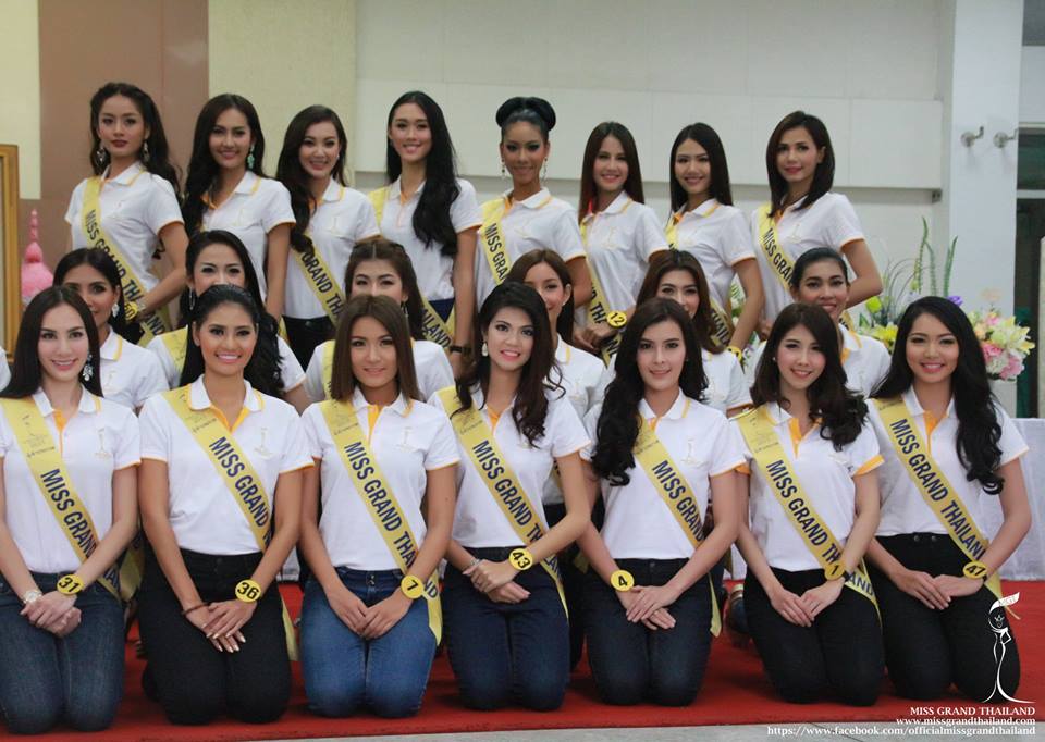 ผู้เข้าประกวด Miss Grand Thailand 2015 ถวายพระพร พระบาทสมเด็จพระเจ้าอยู่หัว ที่โรงพยาบาลศิริราช