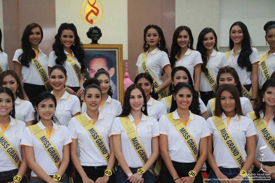 ผู้เข้าประกวด Miss Grand Thailand 2015 ถวายพระพร พระบาทสมเด็จพระเจ้าอยู่หัว ที่โรงพยาบาลศิริราช