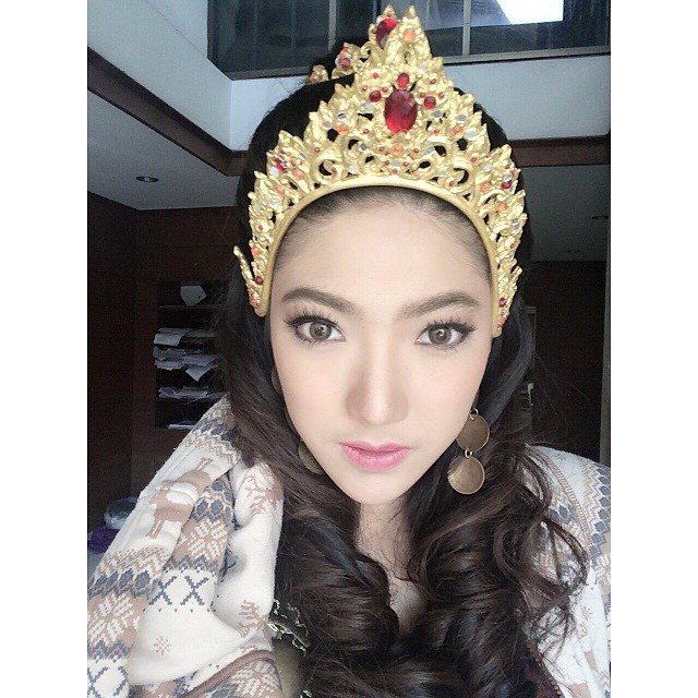 เผยหน้าจริงของแก้วหน้าม้า แล้วจะไม่อยากเชื่อ ว่าขนาดนี้เลยหรอ!! กระเเสมาเเรงทั่วโซเชียลละครพื้นบ้านช่อง 7 สุดฮอต!!