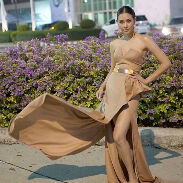 "แซมมี่ เคาวเวลล์" สวยคมเป๊ะทุกอณู ในงานคมชัดลึกครั้งที่ 12