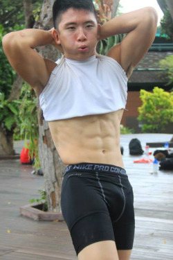 ถอดโชว์เรือนร่าง 801