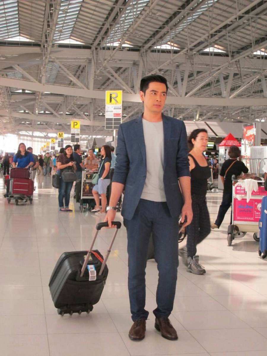 สนามบินแตก..ออย ธนา หล่อลากไส้ !!