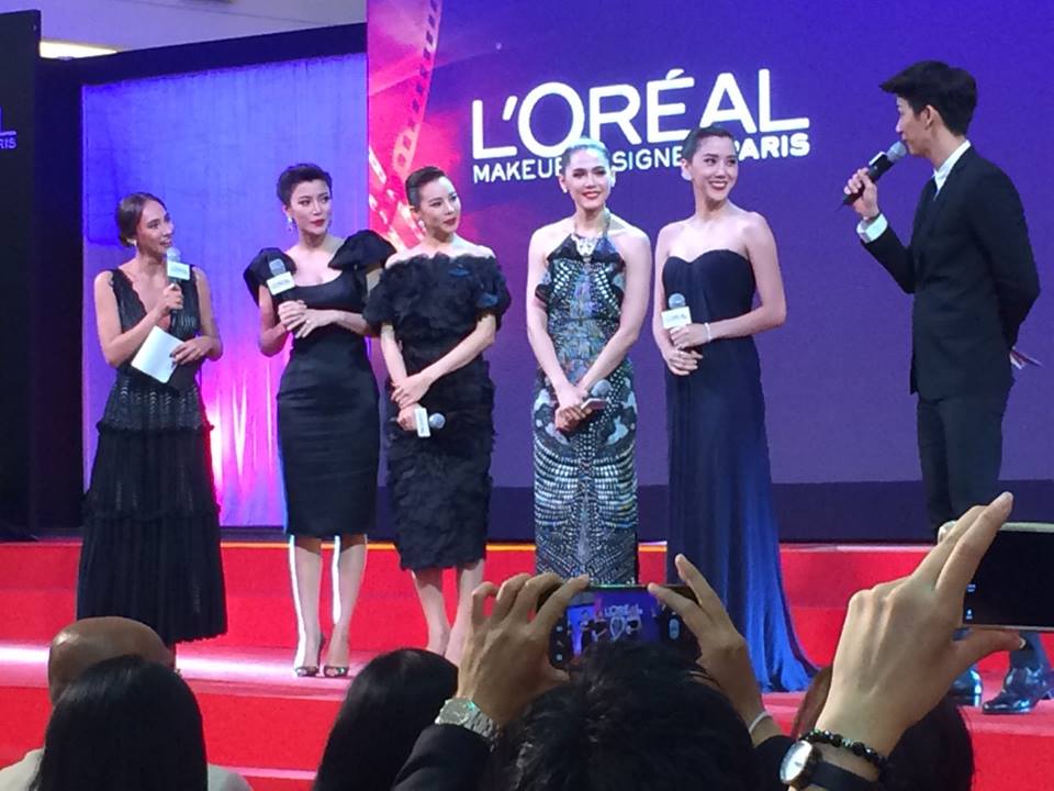 ชมพู่-อารยา ในชุดจากแบรนด์ Roberto Cavalli ภายในงาน L'Or&eacute;al Paris 'It's My Cannes Press Conference'