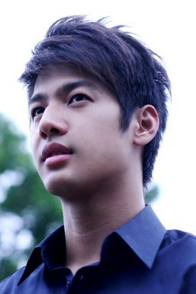 นายแบบคนนี้ หล่อดีเน่อะ ?