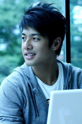 นายแบบคนนี้ หล่อดีเน่อะ ?