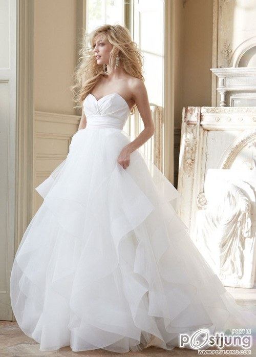 แฟชั่นชุดเจ้าสาว ๒