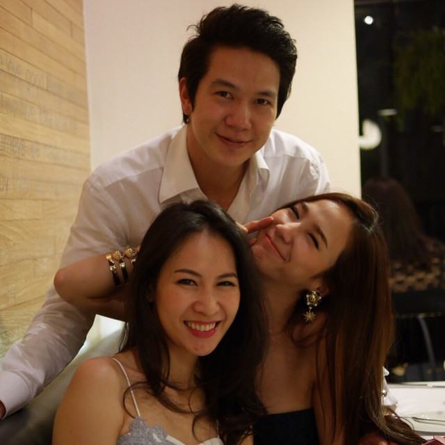ซุปตาร์สาว "อั้ม พัชราภา" กับแก๊งค์เพื่อนสาว!!