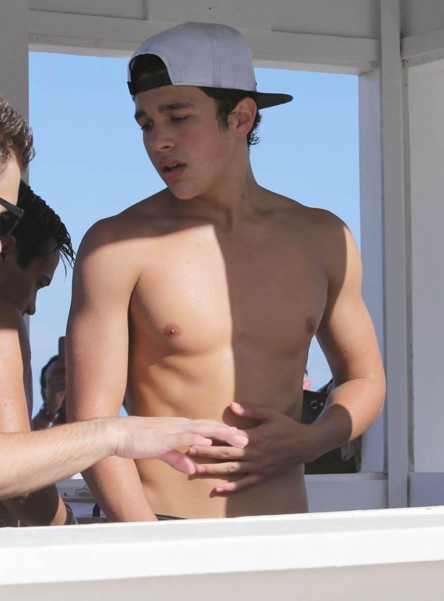 Austin Mahone หล่อน่ากินกว่าเด็กนรก JBB เลยค่ะ
