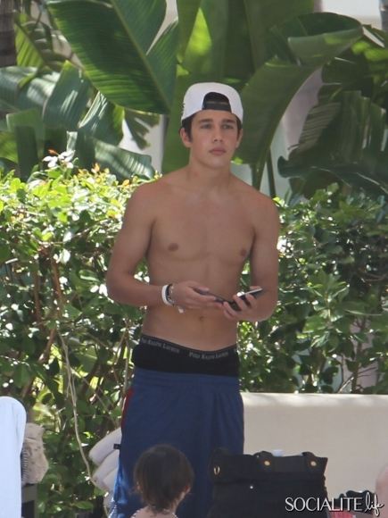 Austin Mahone หล่อน่ากินกว่าเด็กนรก JBB เลยค่ะ