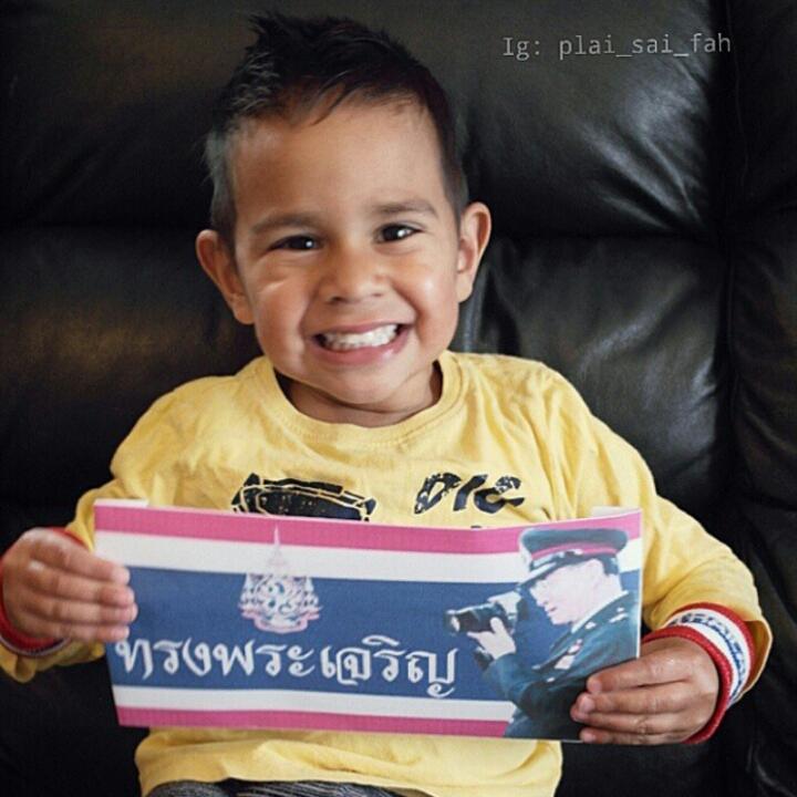 หนุ่มน้อย ลูกครึ่ง ไทย-นิวซีแลนด์ &เวลส์