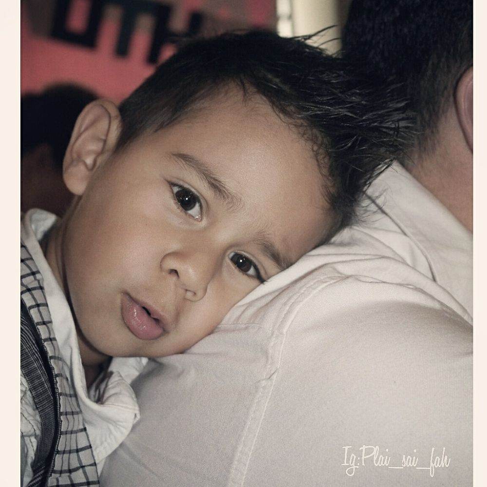 หนุ่มน้อย ลูกครึ่ง ไทย-นิวซีแลนด์ &เวลส์