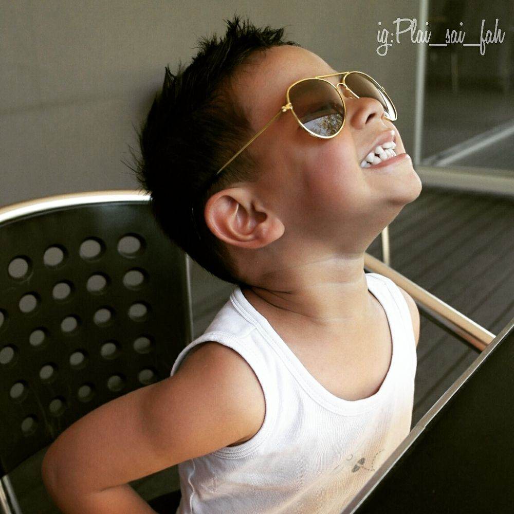 หนุ่มน้อย ลูกครึ่ง ไทย-นิวซีแลนด์ &เวลส์
