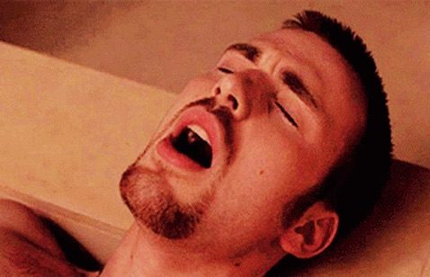 Chris Evans vs Chris Hemsworth /sexy hansome Avenger