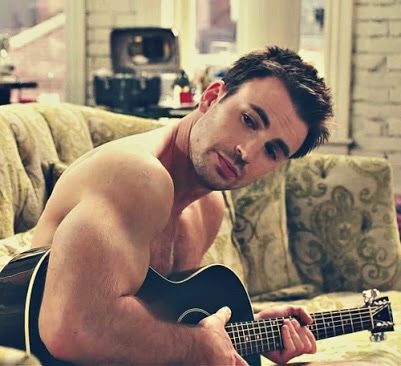 Chris Evans vs Chris Hemsworth /sexy hansome Avenger