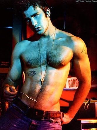 Chris Evans vs Chris Hemsworth /sexy hansome Avenger
