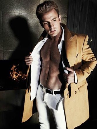 Chris Evans vs Chris Hemsworth /sexy hansome Avenger