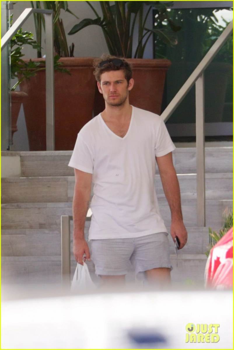 "I Am Number Four" Alex Pettyfer