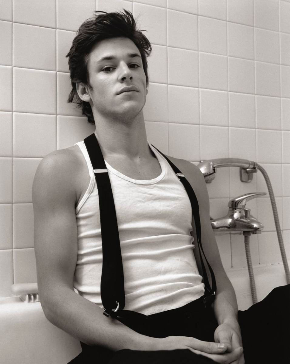 Gaspard Ulliel แถวนี้มีขายมั้ยค่ะ ? อยากซื้อ