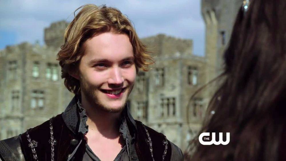 Toby Regbo หนุ่มหล่อจาก Reign ควีนแมรี่ ราชินีครองรักบัลลังก์เลือด ปี 1