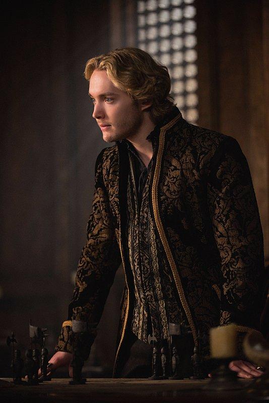 Toby Regbo หนุ่มหล่อจาก Reign ควีนแมรี่ ราชินีครองรักบัลลังก์เลือด ปี 1