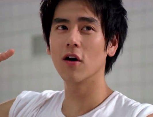 Eddie peng vs พอร์ช ศรัณย์ ดาราคู่แฝด เป๊ะเวอร์