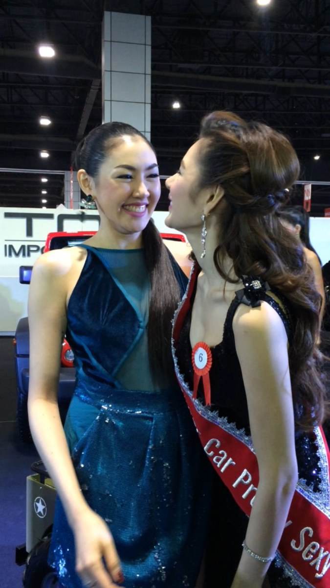 เก๋ จัดเต็ม โชว์หวาน ปลานิล กลางงาน Supercar 2015