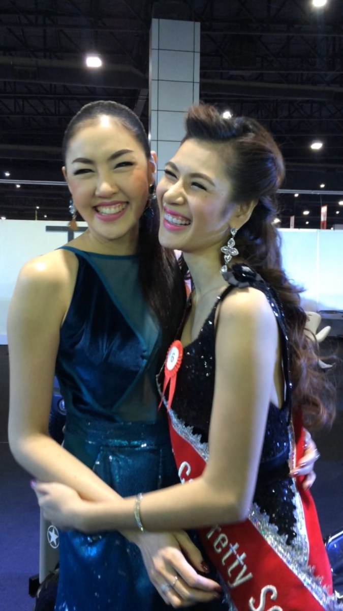 เก๋ จัดเต็ม โชว์หวาน ปลานิล กลางงาน Supercar 2015