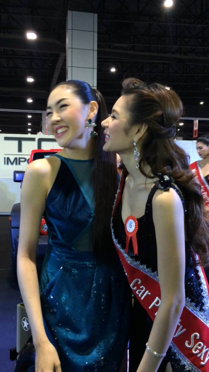 เก๋ จัดเต็ม โชว์หวาน ปลานิล กลางงาน Supercar 2015